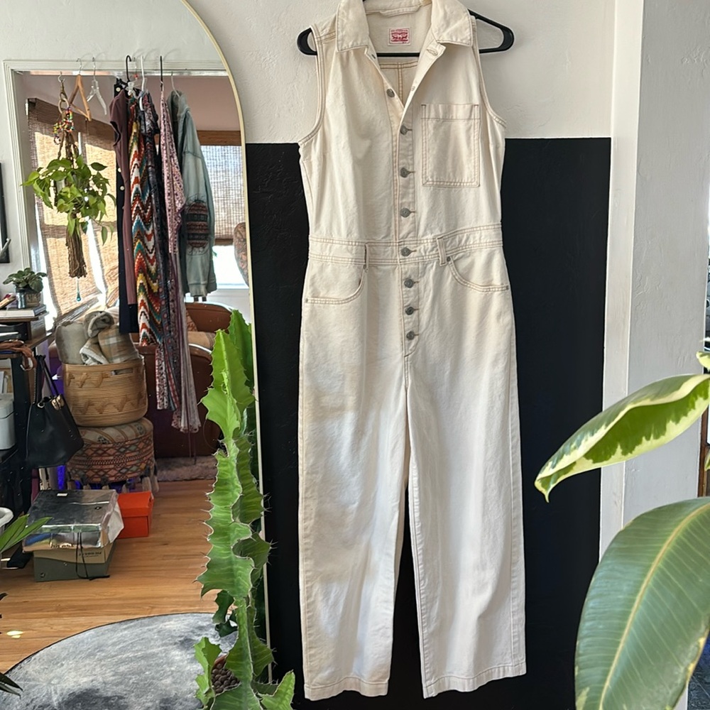 Levi’s Off white Jean Jumpsuit (257)